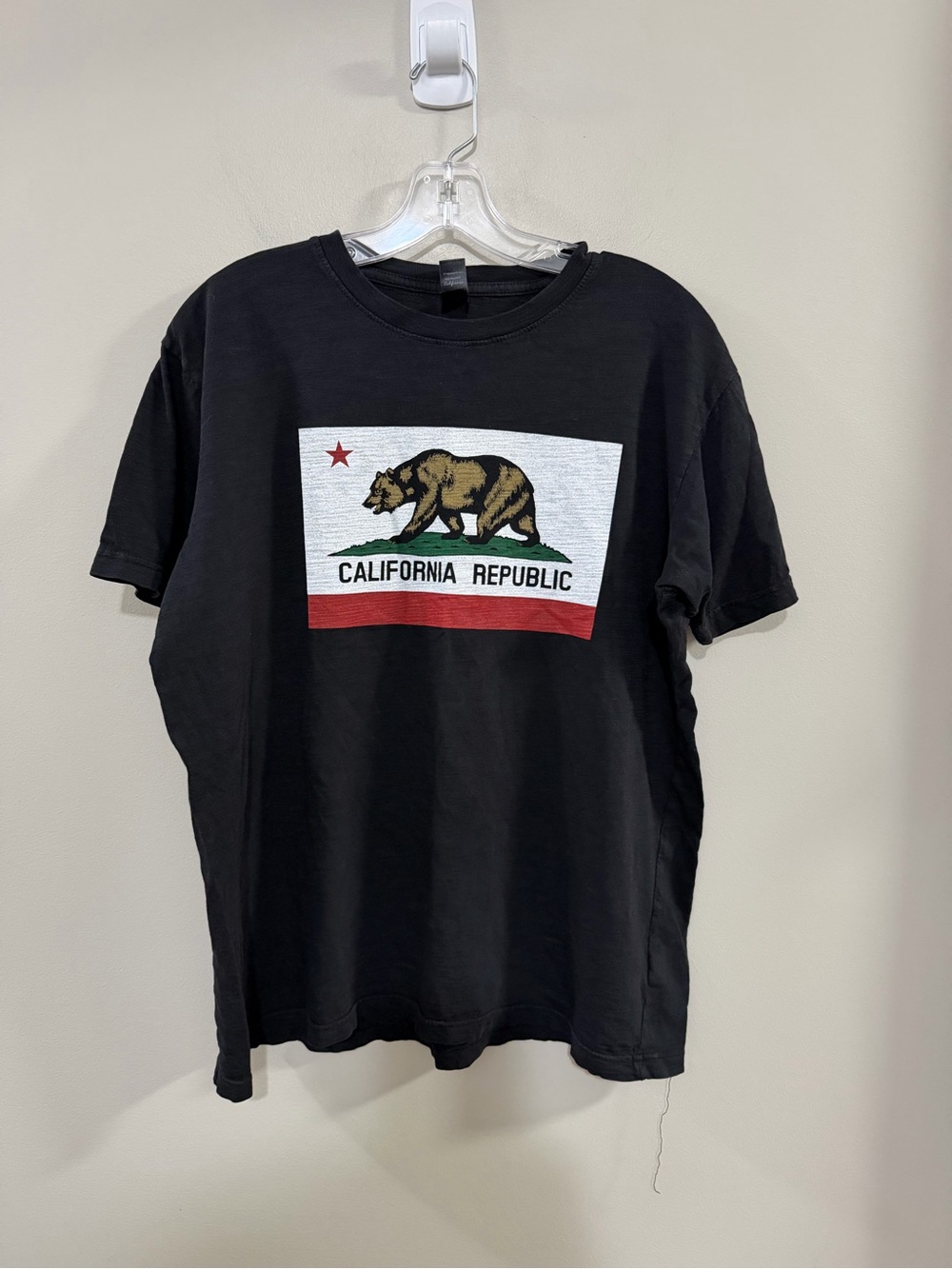 Men's 213 Apparel "California Republic" Bear Flag Graphic Tee. Size XL